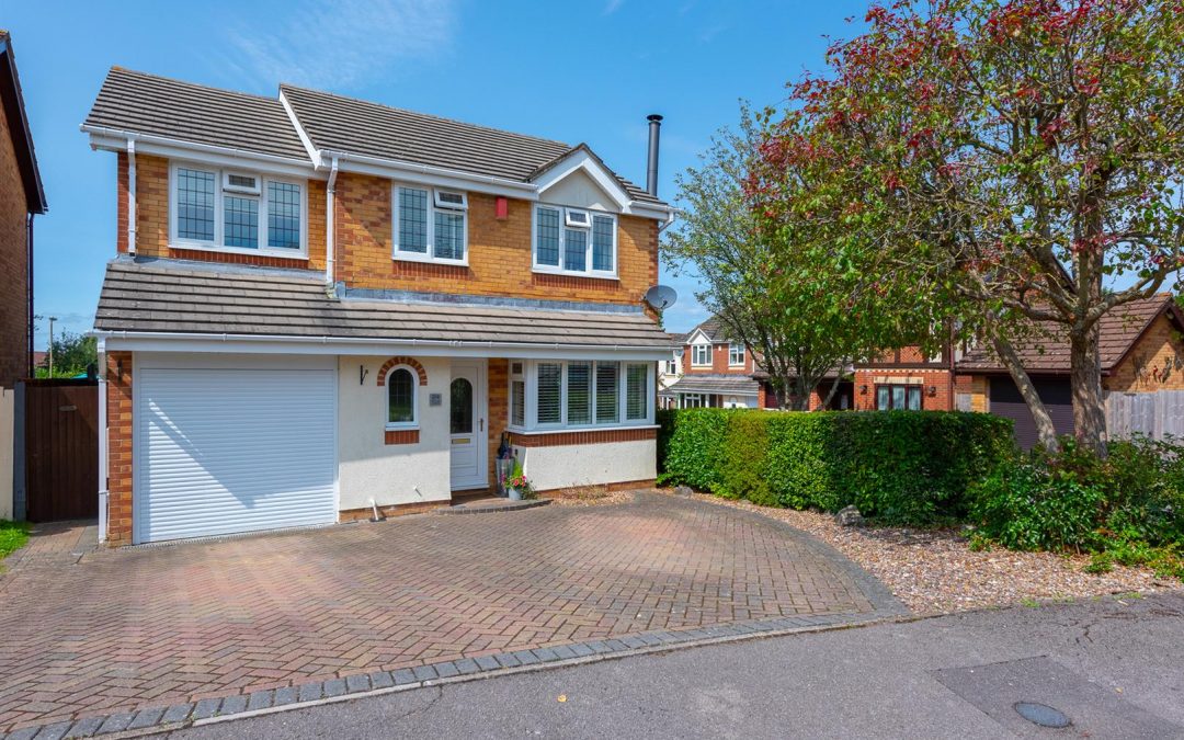 Primrose Gardens, Hatch Warren, Basingstoke