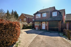 Longstock Close, Chineham, Basingstoke