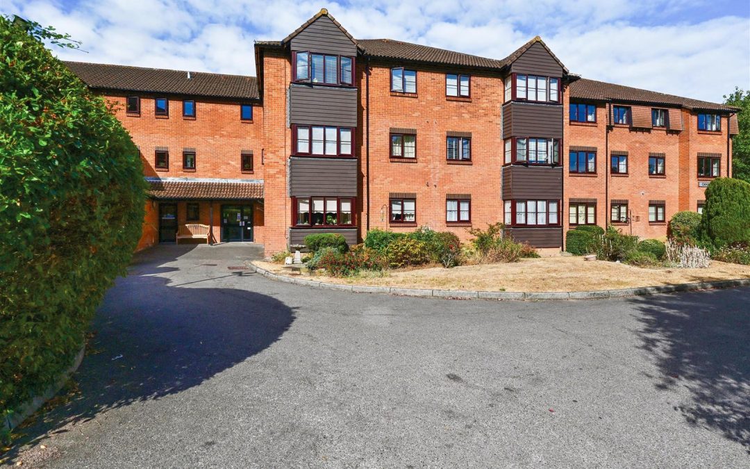 Oakfields, Lychpit, Basingstoke